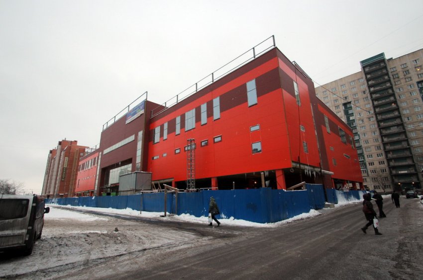 На проспекте Косыгина сдали ТРК, при стройке которого обвалился грунт - «Свежие новости строительства»