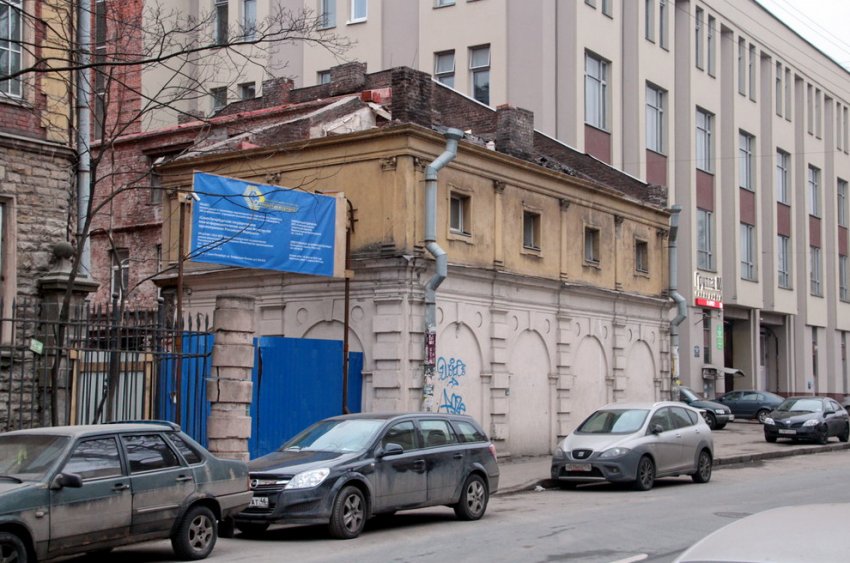 После реконструкции на здании на улице Попова появилась балюстрада - «Свежие новости строительства»