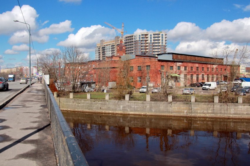 На проспекте Шаумяна под жилье сносят дореволюционное здание - «Свежие новости строительства»