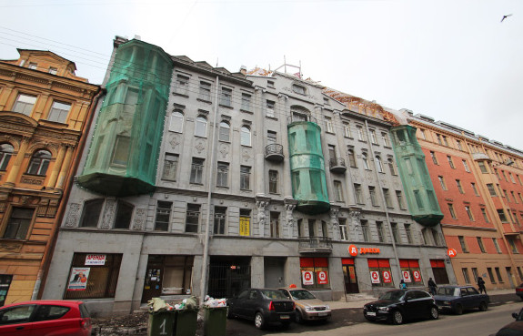 КГИОП: «гигамансарду» над домом Васильева строят незаконно - «Свежие новости строительства»