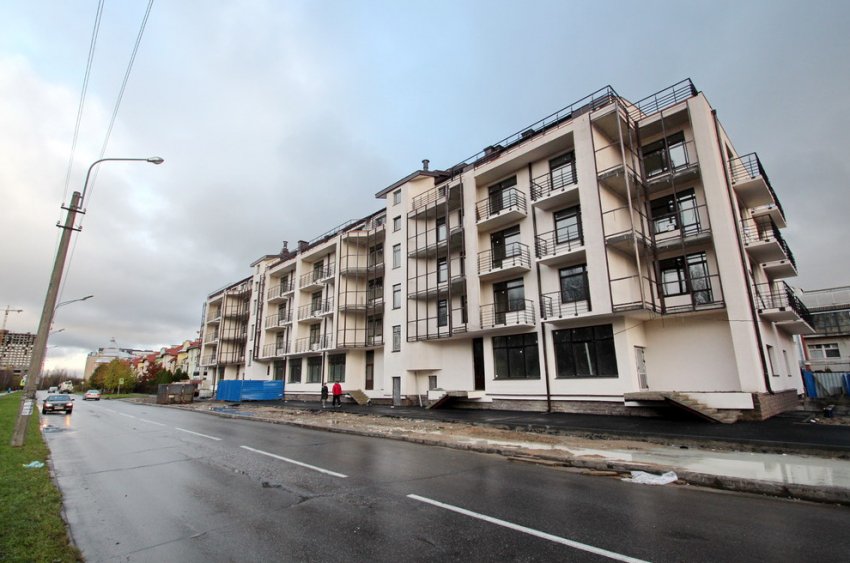 Вместо таунхауса на Глухарской улице построили четырехэтажку - «Свежие новости строительства»