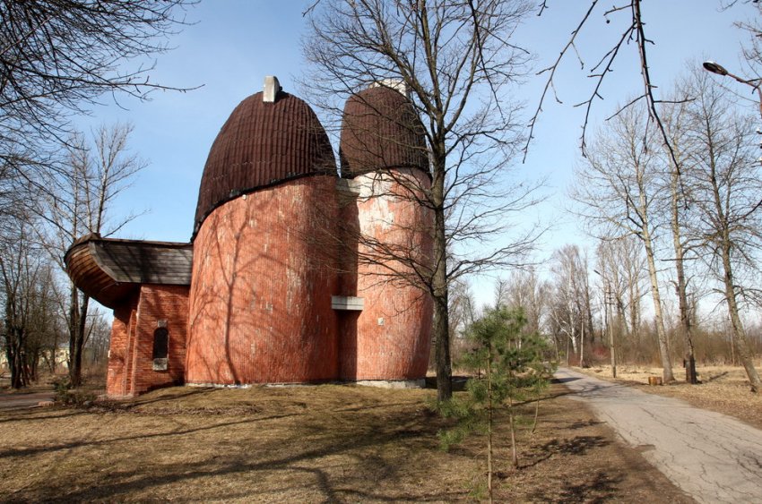 В Понтонном пытаются легализовать здание церкви «Ковчег» в Фанерном - «Свежие новости строительства»