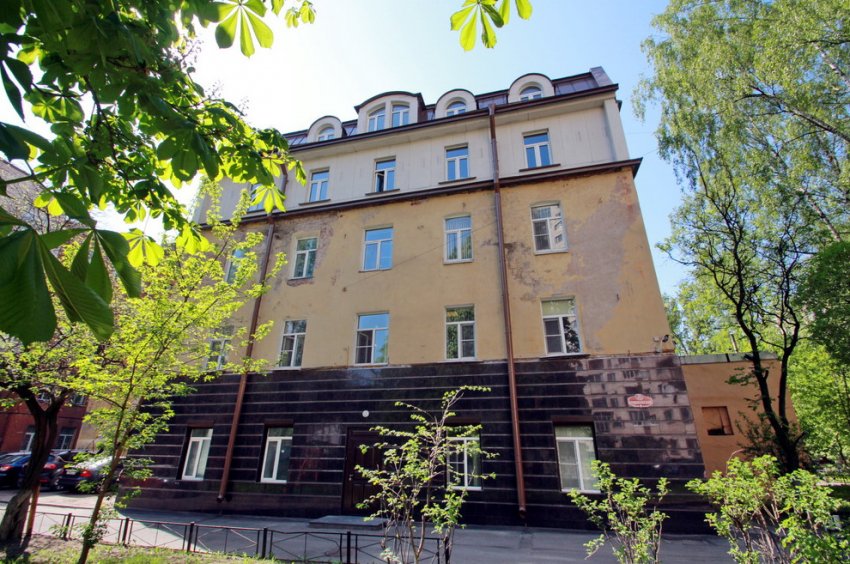 Власти изучат законность надстройки старинного здания на Сердобольской - «Свежие новости строительства»