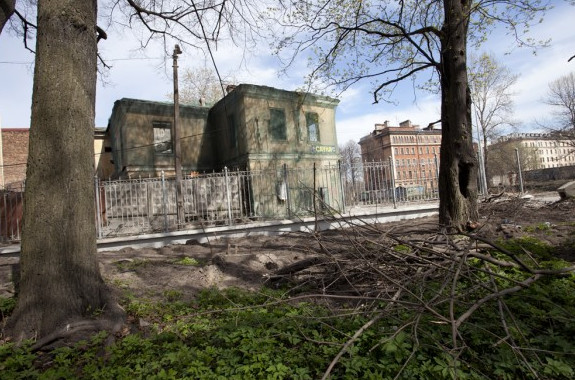 На набережной Смоленки, 25, продают историческое здание - «Свежие новости строительства»