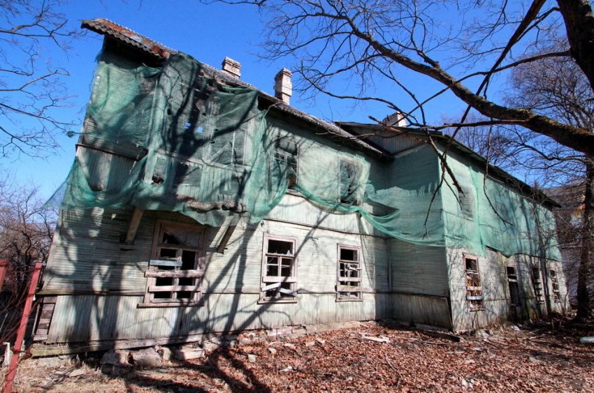 КГИОП подал в суд на епархию из-за заброшенного здания в Ломоносове - «Свежие новости строительства»