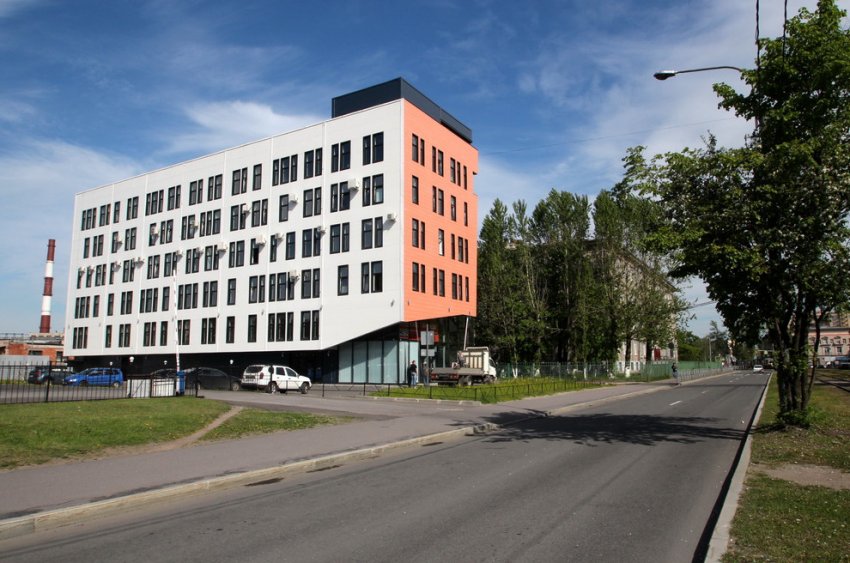 На Кронштадтской улице сдали бизнес-центр в «стиле» хаотизм - «Свежие новости строительства»