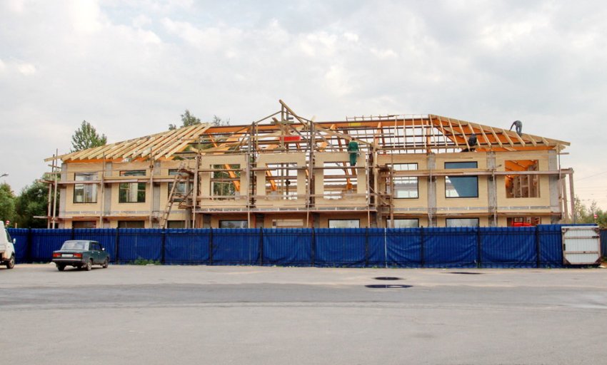 Напротив Константиновского дворца в Стрельне незаконно строят здание - «Свежие новости строительства»