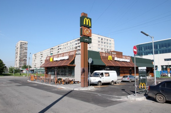 «Опальный» «Макдоналдс» на Народной улице откроют в июне - «Свежие новости строительства»