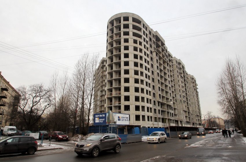 Пространство газгольдера на Заозерной перекрыли бетоном - «Свежие новости строительства»