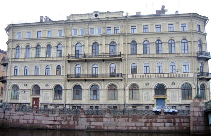 Дом Фитингофа на Мойке у Поцелуева моста надстроят мансардой - «Свежие новости строительства»