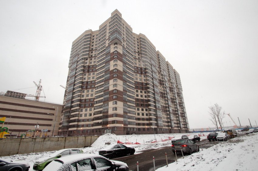 Вдоль безымянного ручья в Русановке построили жилой дом - «Свежие новости строительства»