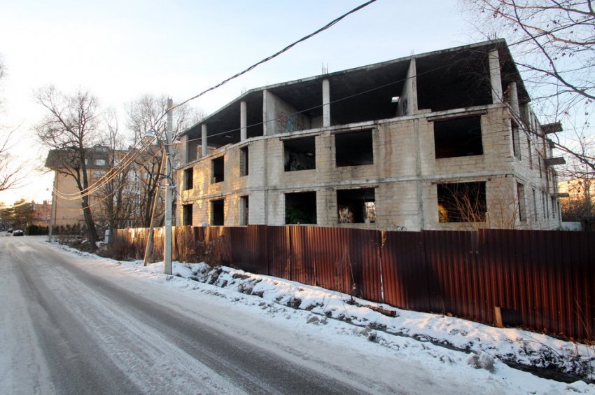 На Поклонногорской улице собираются достроить брошенный жилой дом - «Свежие новости строительства»