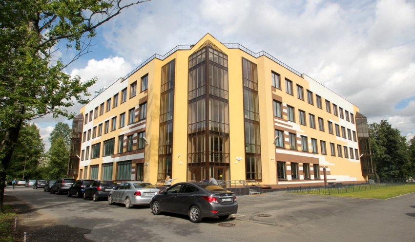 Сквер на проспекте Космонавтов застроили центром реабилитации инвалидов - «Свежие новости строительства»