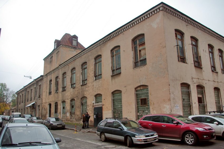 На улице Смолячкова построили офис с сохраненными фасадами завода - «Свежие новости строительства»