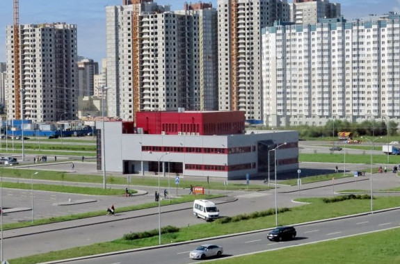 Дом молодежи на углу Богатырского и Яхтенной торжественно не открыли - «Свежие новости строительства»