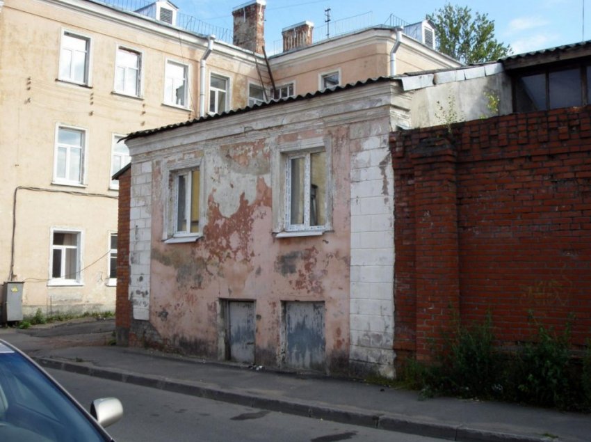 Завершается реконструкция старого дома на Рубакина в Ломоносове - «Свежие новости строительства»