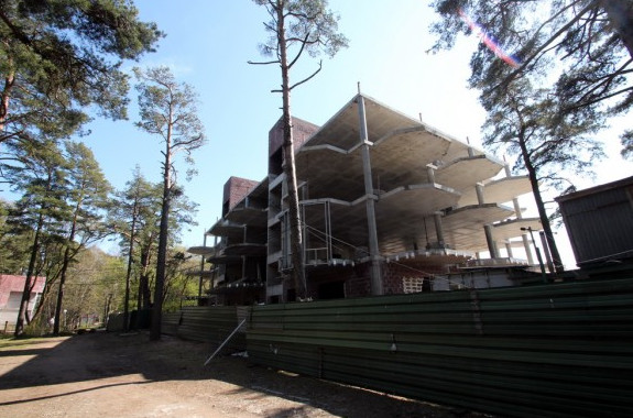 На Золотом пляже в Зеленогорске строят незаконное жилье - «Свежие новости строительства»