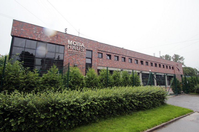 На улице Седова сдали швейцарский бизнес-центр за забором - «Свежие новости строительства»