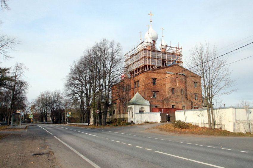 В Петергофе восстанавливают церковь Серафима Саровского - «Свежие новости строительства»