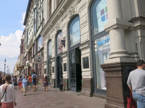 В «Пассаже» на Невском появятся новые двери и дворовые эскалаторы - «Свежие новости строительства»