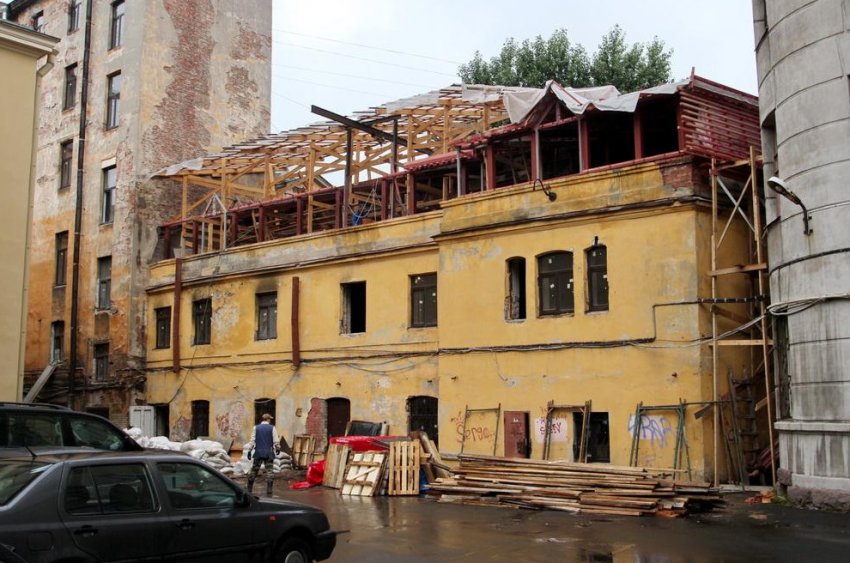 На улице Писарева незаконно реконструируют службы-памятник - «Свежие новости строительства»