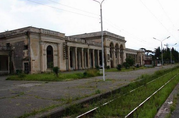 Разве может нормальный человек смириться с тем, что у его семьи отобрали дом - «Недвижимость»