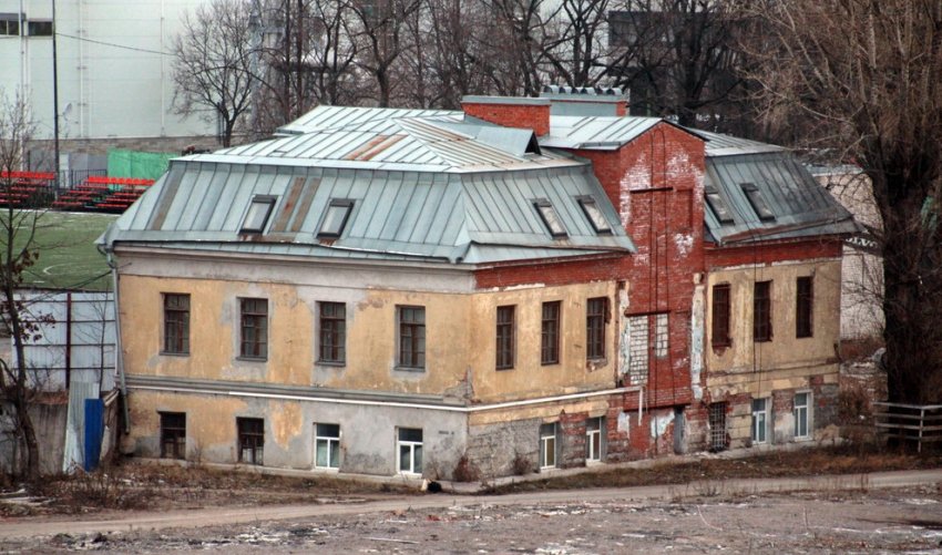 Дореволюционный дом на Ремесленной «отремонтировали» сайдингом - «Свежие новости строительства»