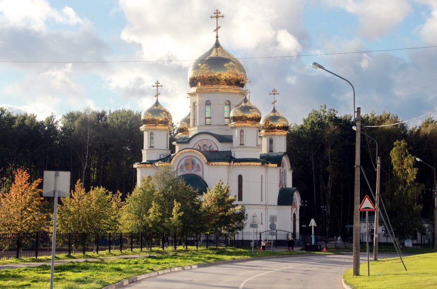 ЛенспецСМУ достроило Крестовоздвиженскую церковь на Нижне-Каменской - «Свежие новости строительства»