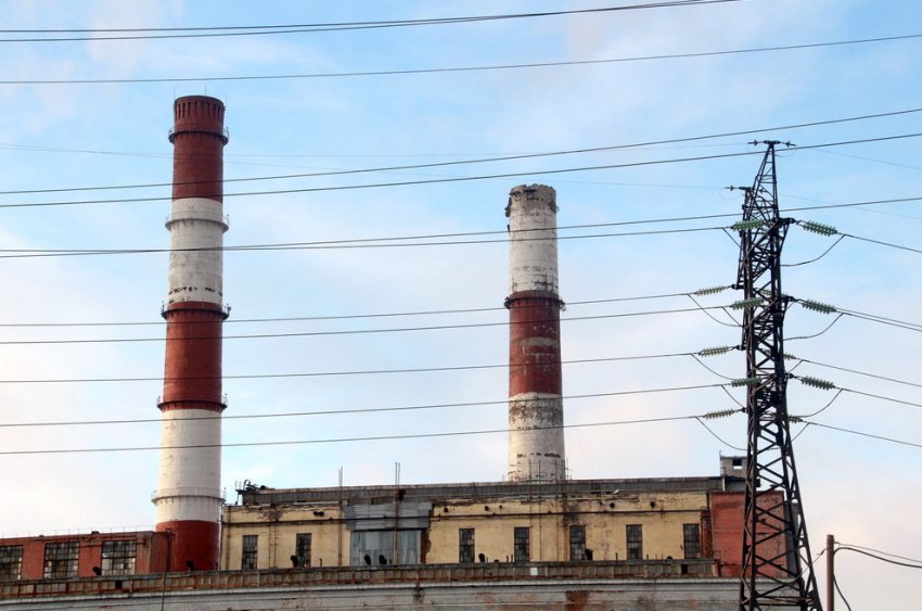 На Первомайской ТЭЦ на проспекте Жукова сносят дымовую трубу - «Свежие новости строительства»