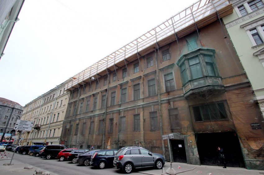 Началось создание мансарды на доме Гауфа в Кирпичном переулке - «Свежие новости строительства»