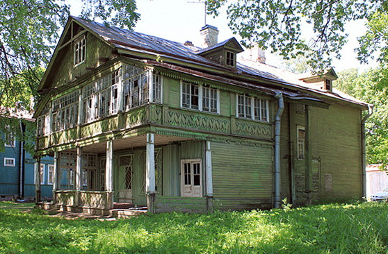 На Береговой улице в Озерках снесли деревянный памятник архитектуры - «Свежие новости строительства»