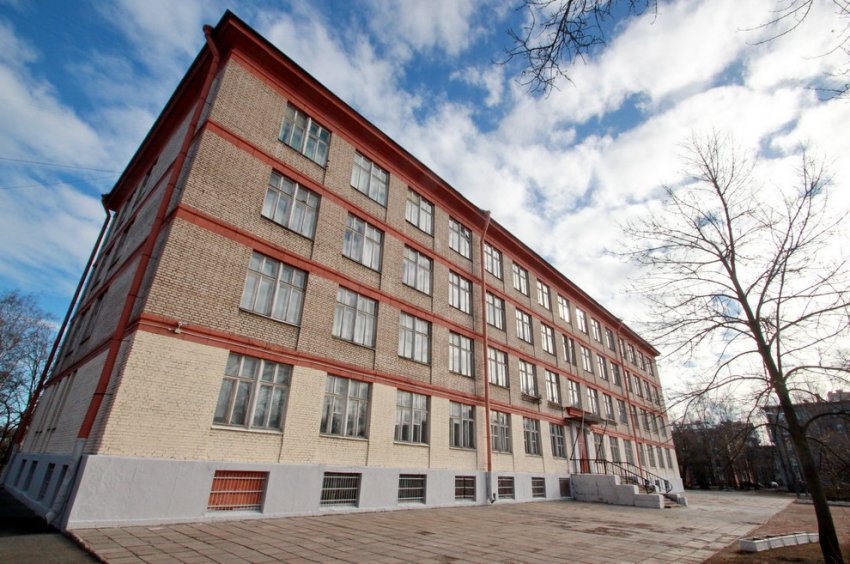 В Стрельне в рамках реконструкции снесут школу на Санкт-Петербургском - «Свежие новости строительства»