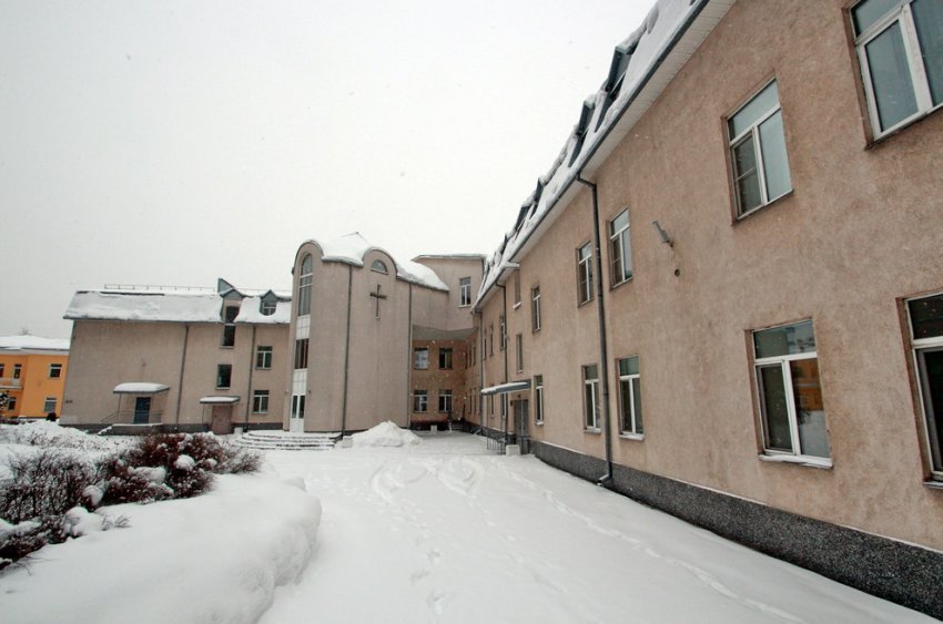 Во дворе на Нарвском Христианский университет построит себе спортзал - «Свежие новости строительства»