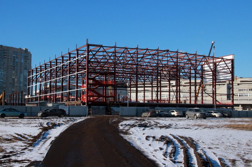 На проспекте Стачек выявили спорткомплекс-самострой «Корабелки» - «Свежие новости строительства»