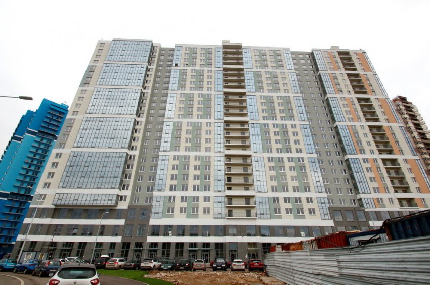 На Заречной улице на Парнасе сдали жилой дом от КВС - «Свежие новости строительства»