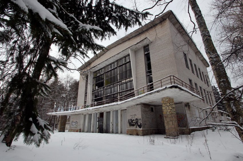 Заброшенный клуб на Волнистой в Репине отдадут под пансионат - «Свежие новости строительства»