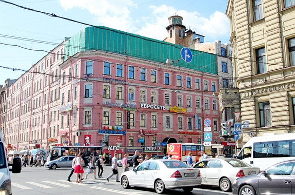 Мансарду табачной фабрики на Среднем проспекте В. О., 36, решили отремонтировать - «Свежие новости строительства»