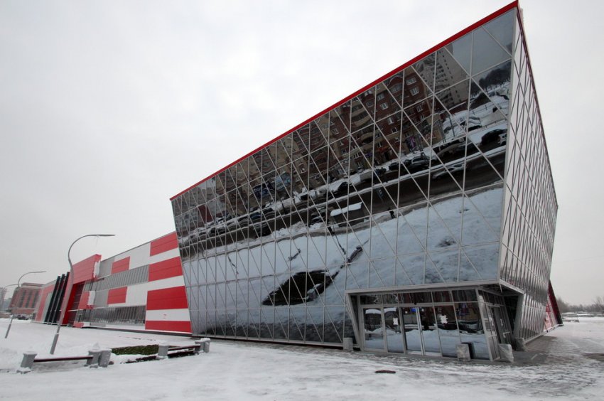 Гаражи на Дунайском проспекте заменили торговым центром - «Свежие новости строительства»