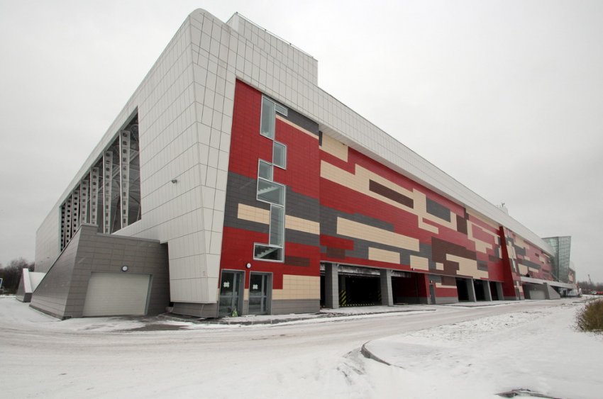 На улице Передовиков достроили крупный торговый комплекс - «Свежие новости строительства»