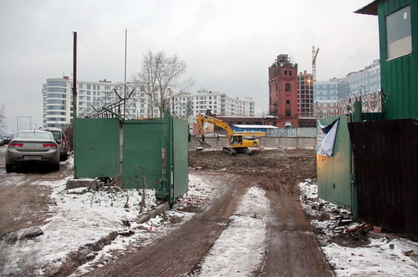 На набережной Ждановки закончили снос аварийного корпуса GS Group - «Свежие новости строительства»