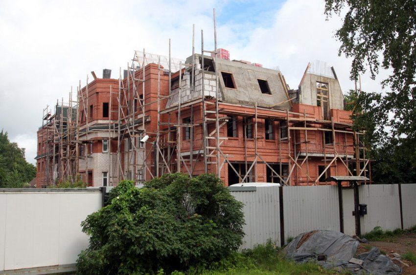 В Лахте достроили большой жилой дом, к которому были претензии - «Свежие новости строительства»