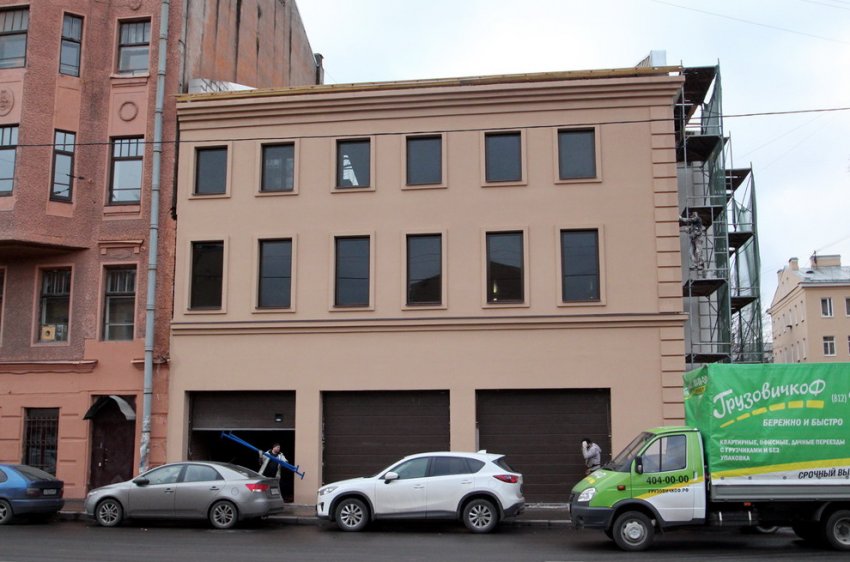 На 17-й линии В. О. достраивают незаконное здание автомойки - «Свежие новости строительства»