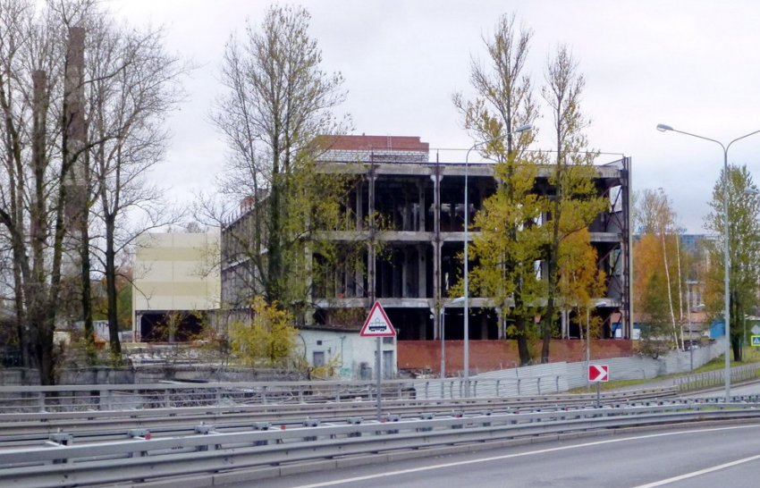 Недострой на Пискаревском после реконструкции останется трехэтажным - «Свежие новости строительства»