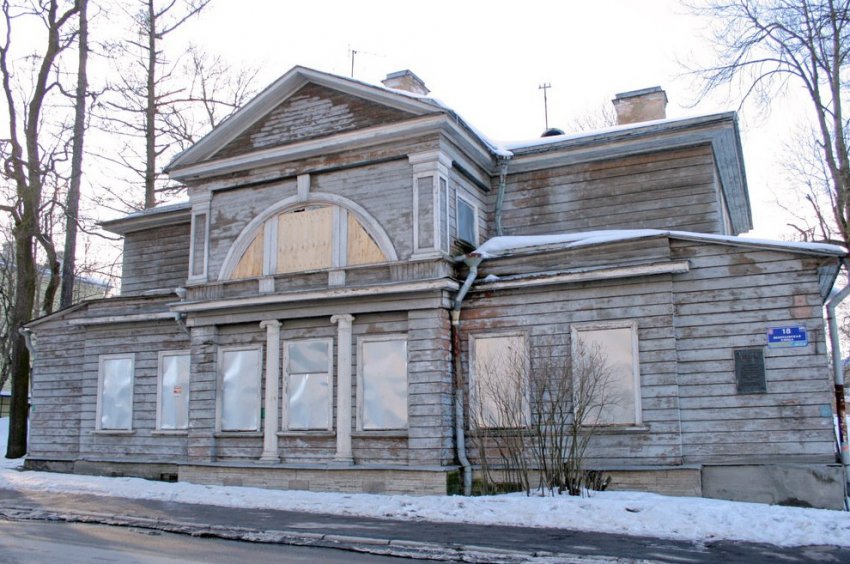 В Пушкине сняли леса с деревянного дома Канобио на Леонтьевской - «Свежие новости строительства»