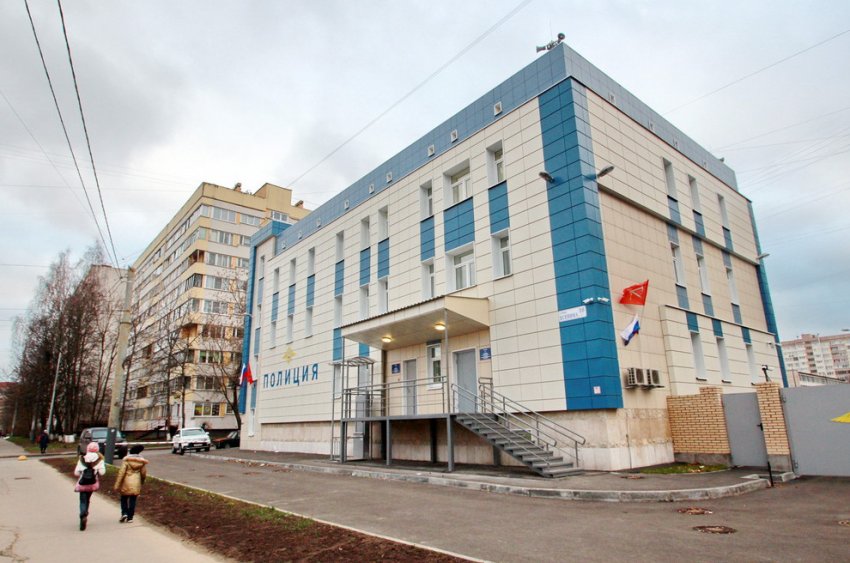 На улице Есенина построили бело-синее полицейское здание - «Свежие новости строительства»