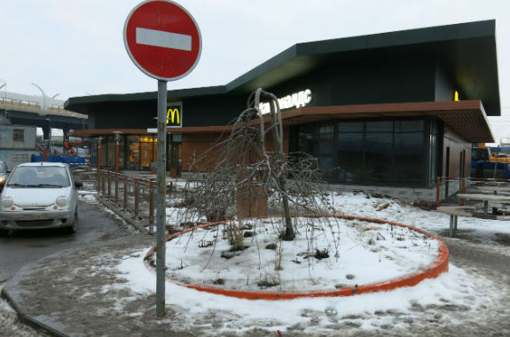 На улице Савушкина надстроили «Макдоналдс» - «Свежие новости строительства»