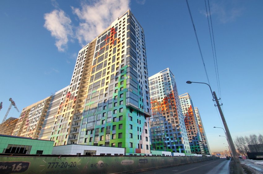 В промзоне на улице Крыленко построили цветистые жилые высотки - «Свежие новости строительства»