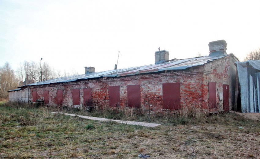 Заброшенную оранжерею Собственной дачи в Петергофе отдали «москвичам» - «Свежие новости строительства»