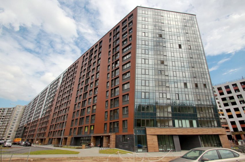 В лесу в конце Планерной улицы возник жилой дом от «РСТИ» - «Свежие новости строительства»