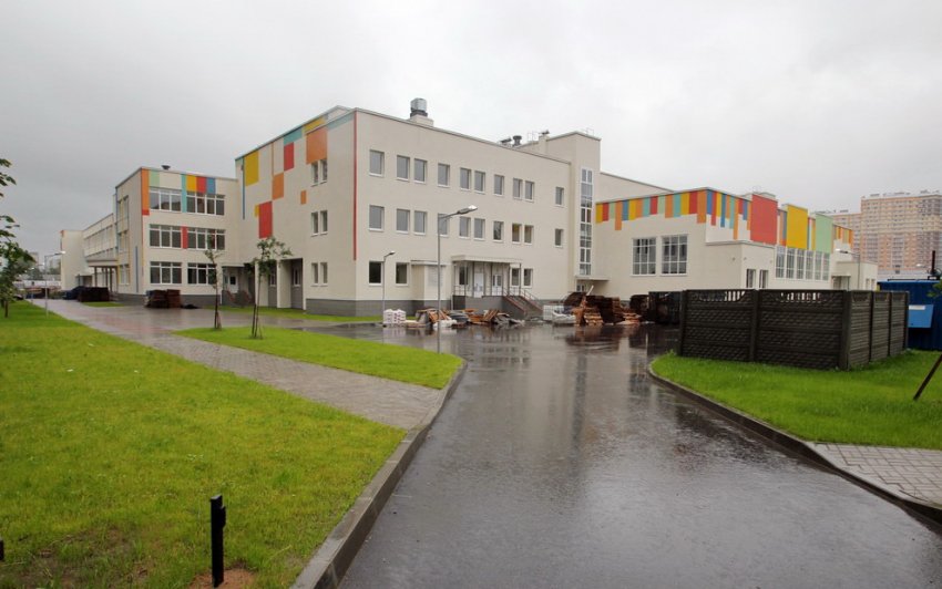 ЛСР построила школу рядом с Богословским кладбищем - «Свежие новости строительства»